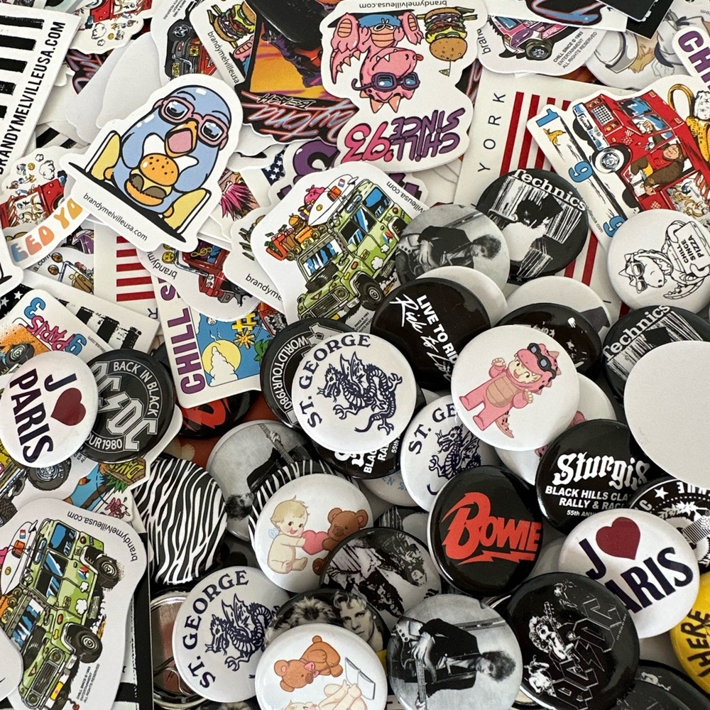 10 Brandy Melville Pins & 10 Brandy Melville Stickers